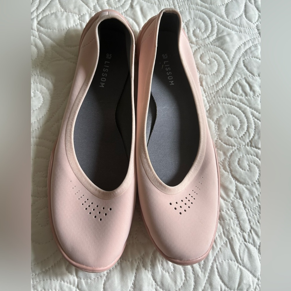 Lissom  Sz 9.5 pink. Like new